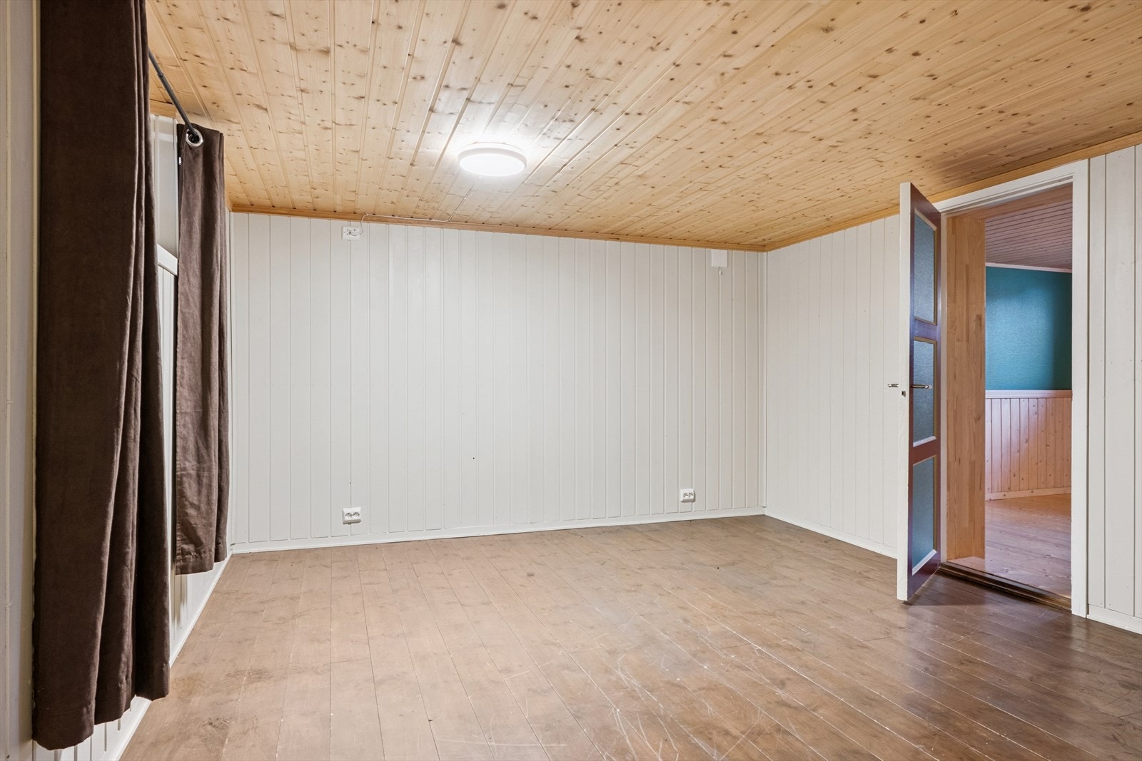 Disponibelt rom i kjeller Galleribilde