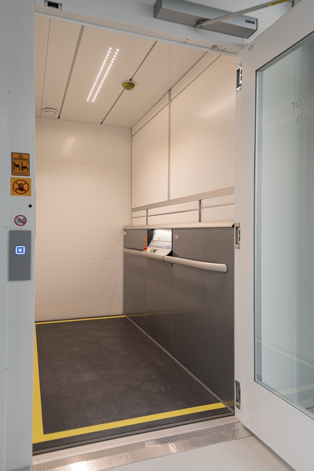 Heis til sykkelparkering vask og sportsbod. Galleribilde