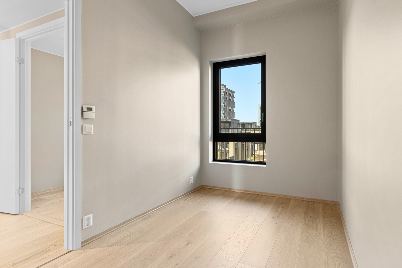 Leiligheten har to gode soverom, begge med plass til garderobeskap Galleribilde