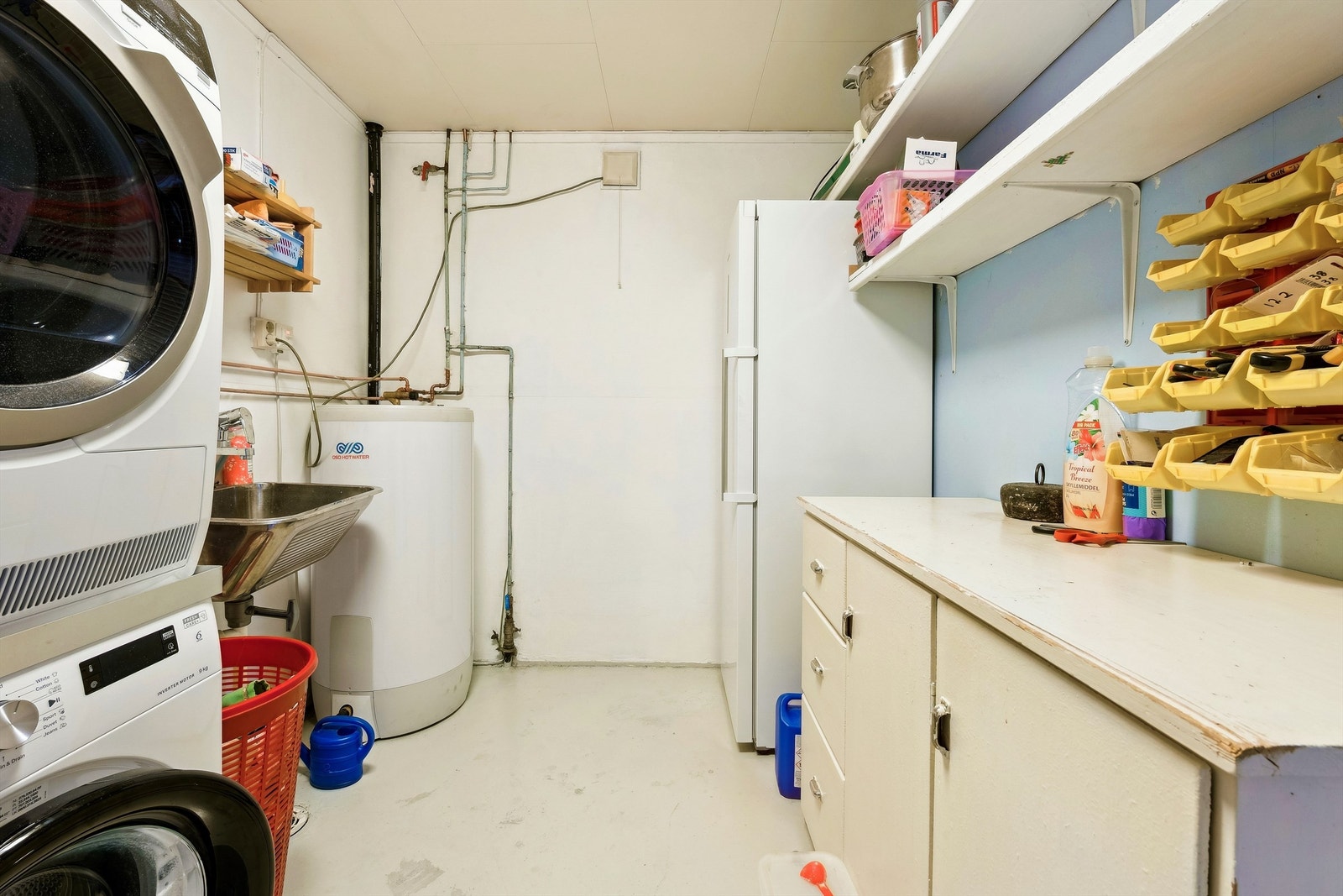 Vaskerommet er fra opprinnelig byggeår og har enkel standard. Galleribilde