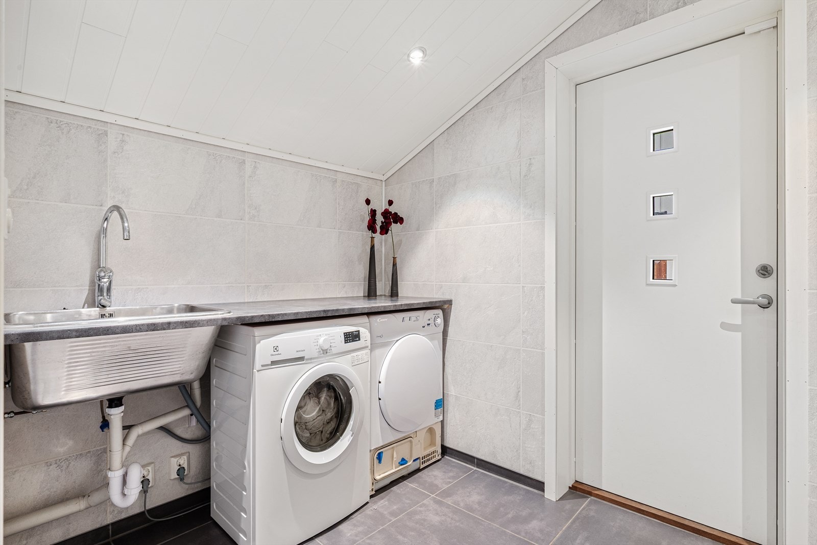 Vaskerom Galleribilde