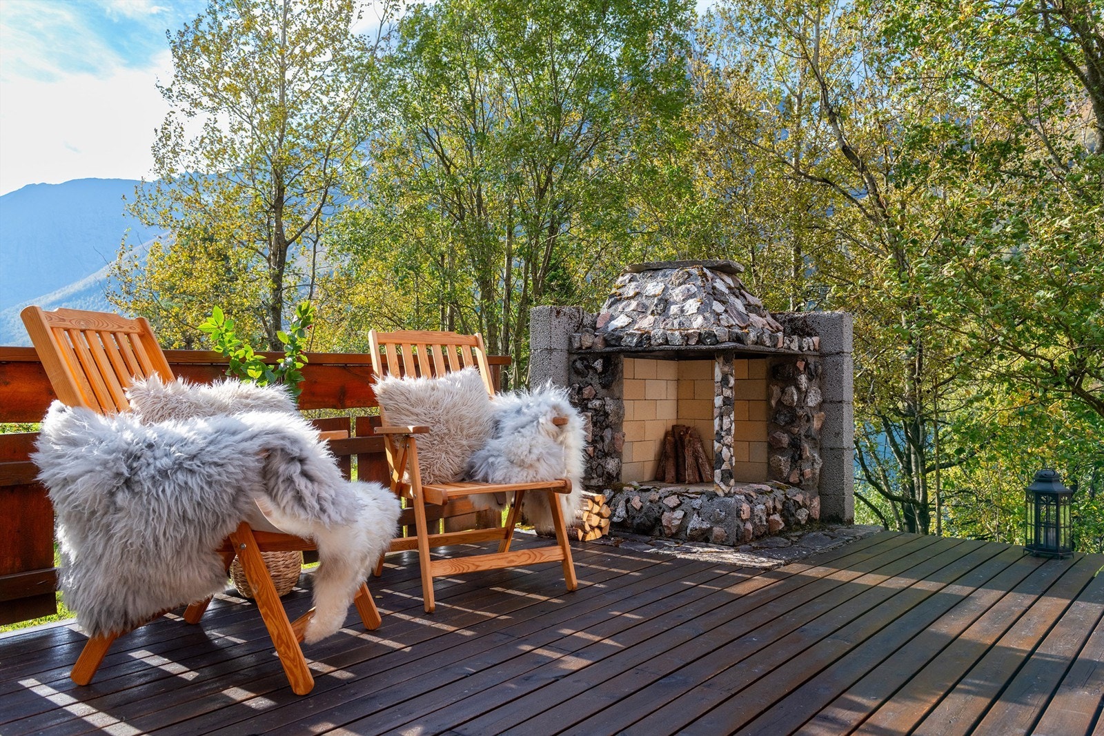 Murt utepeis på terrassen Galleribilde