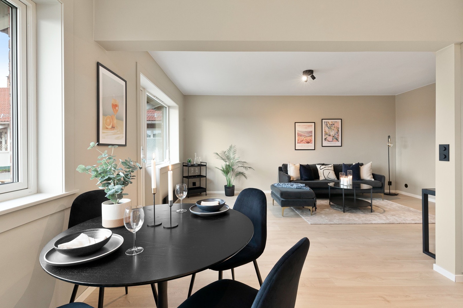 En gjennomtenkt planløsning kombinert med materialer og innredning av god kvalitet. Galleribilde