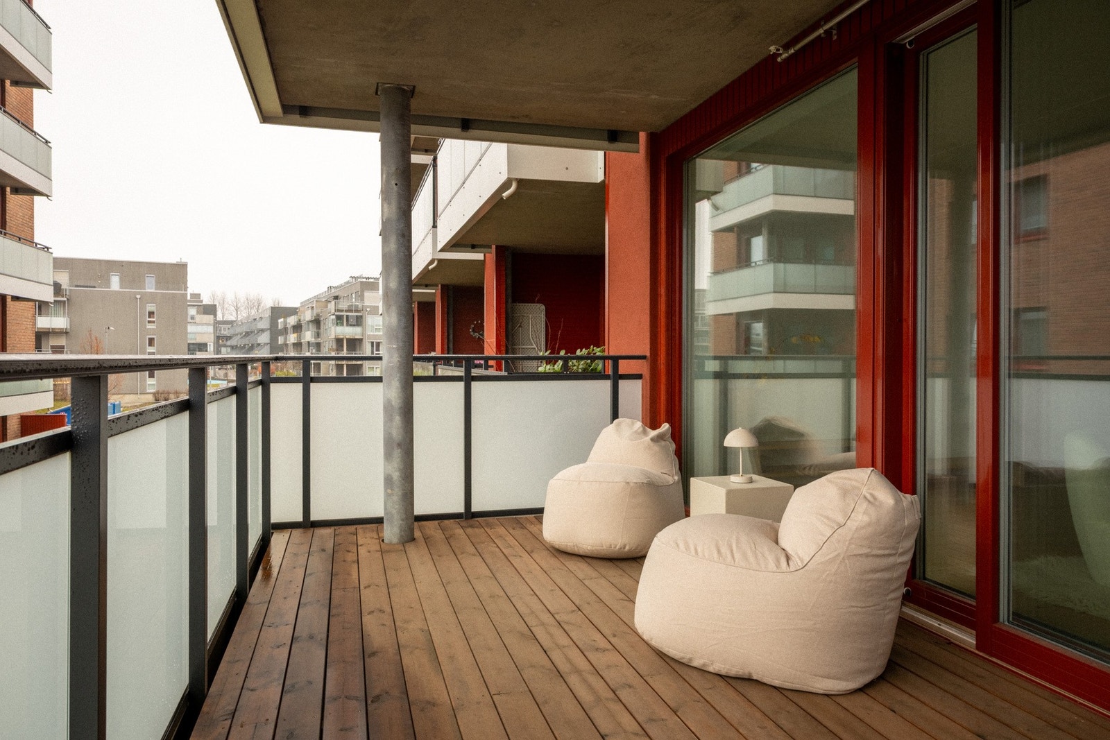 I en moderne bolig i Kanalparken bor du både praktisk og hyggelig. Galleribilde