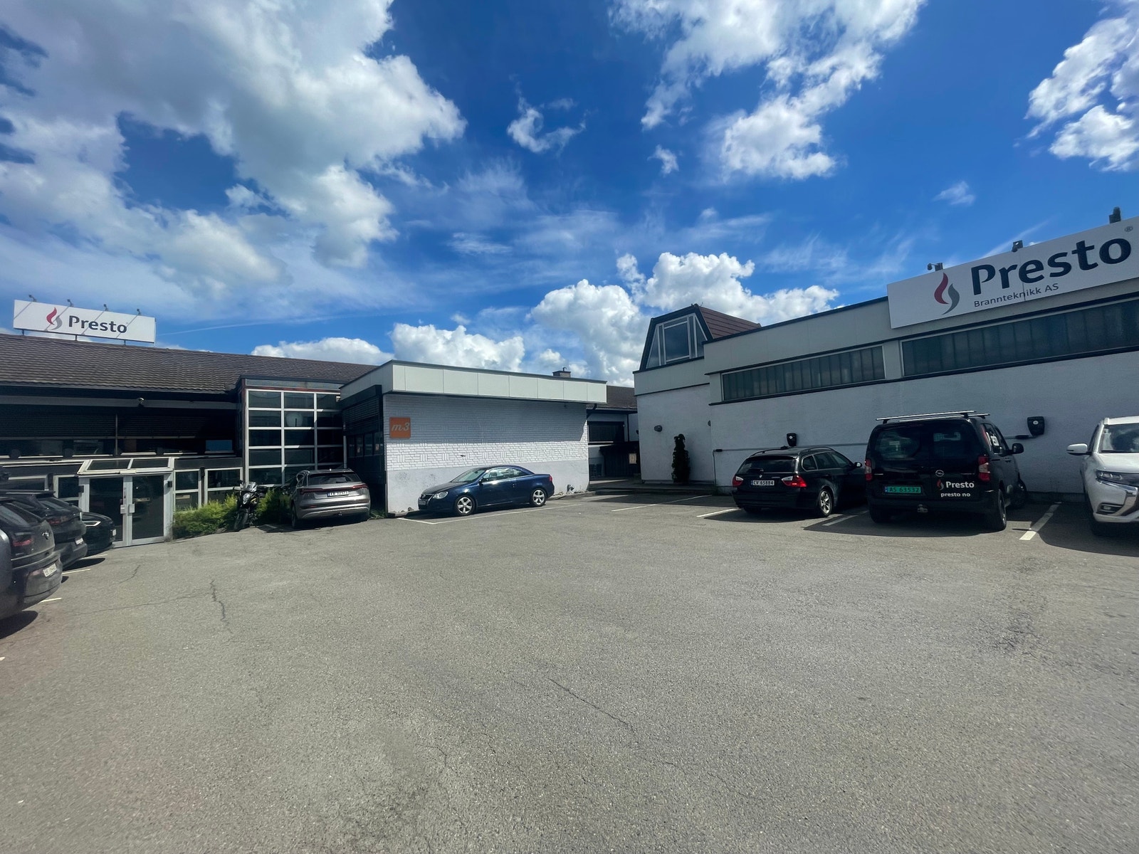 Eiendommen tilbyr ettertraktede arealer for lager, produksjon og industrivirksomhet. Galleribilde