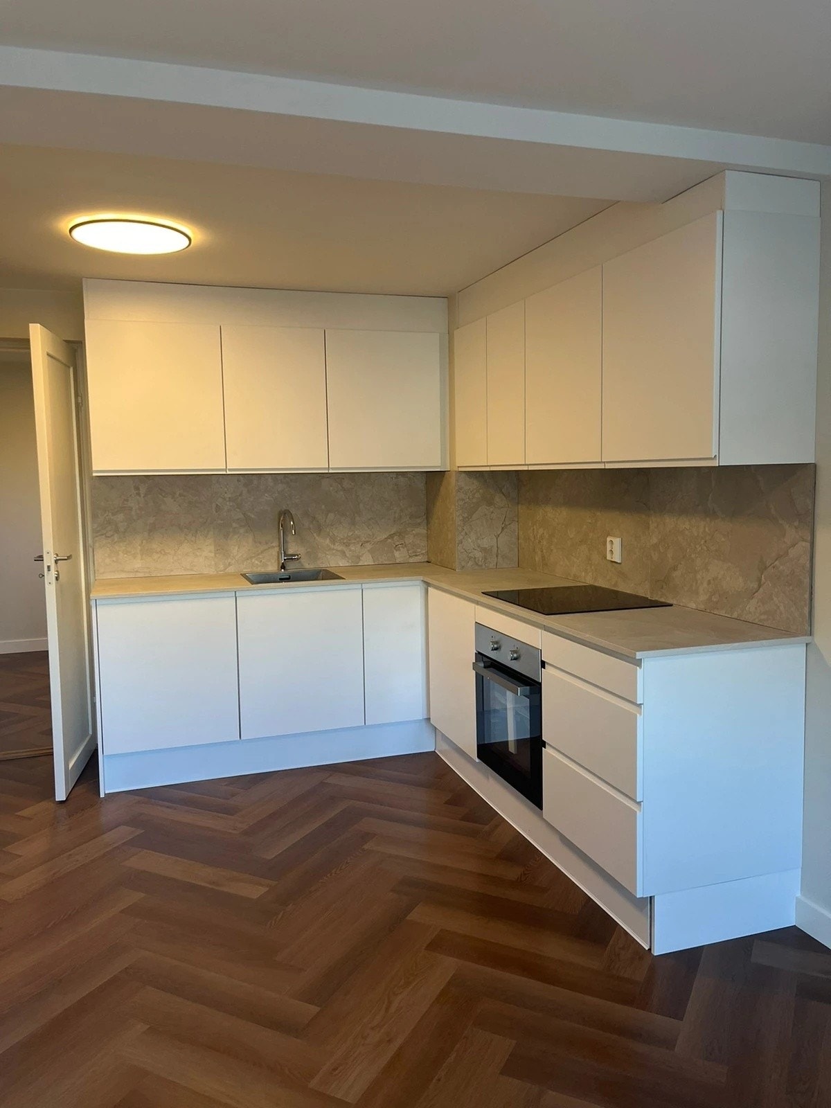 3-roms utleiedel kjøkken.jpg Galleribilde