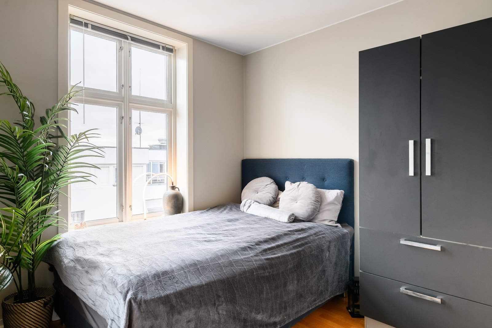 I dag er leiligheten utleid for kr 14.900,-/mnd + strøm. Galleribilde