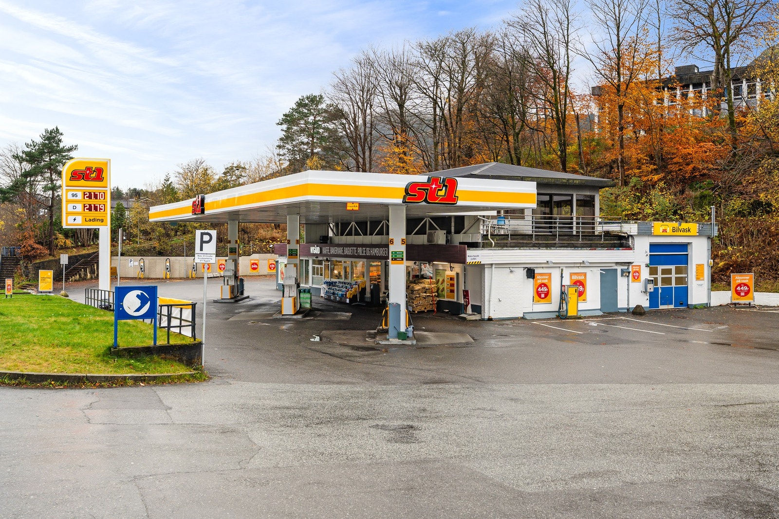 Her ligger det også bensinstasjon. Galleribilde