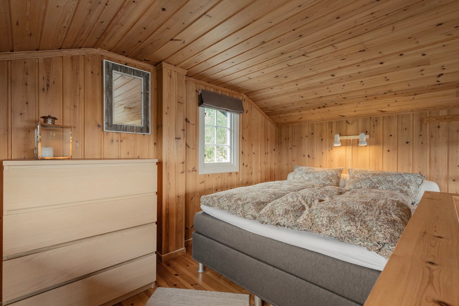 Hytta har også en romslig hems på ca 20 kvm som ble tilbygd hytta i 1998 Galleribilde