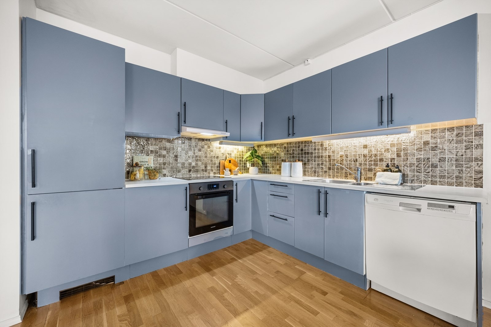 Innredning er levert av Norema Galleribilde