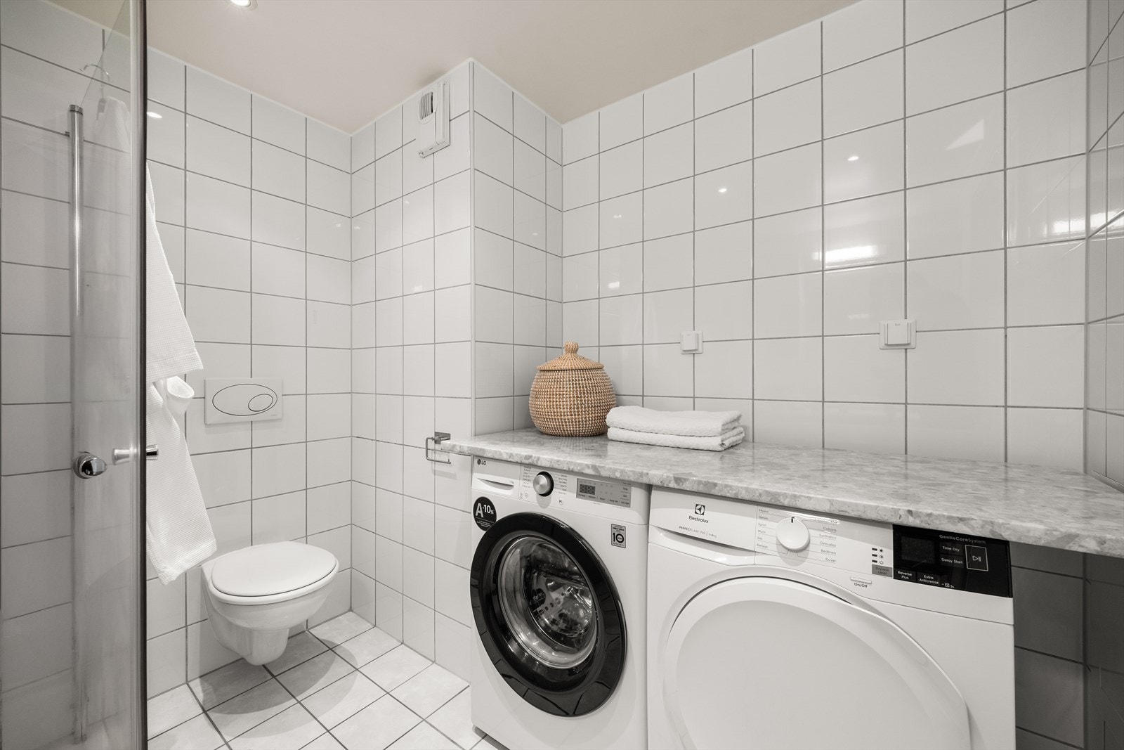 Naturlig plassering for vaskemaskin og tørketrommel Galleribilde