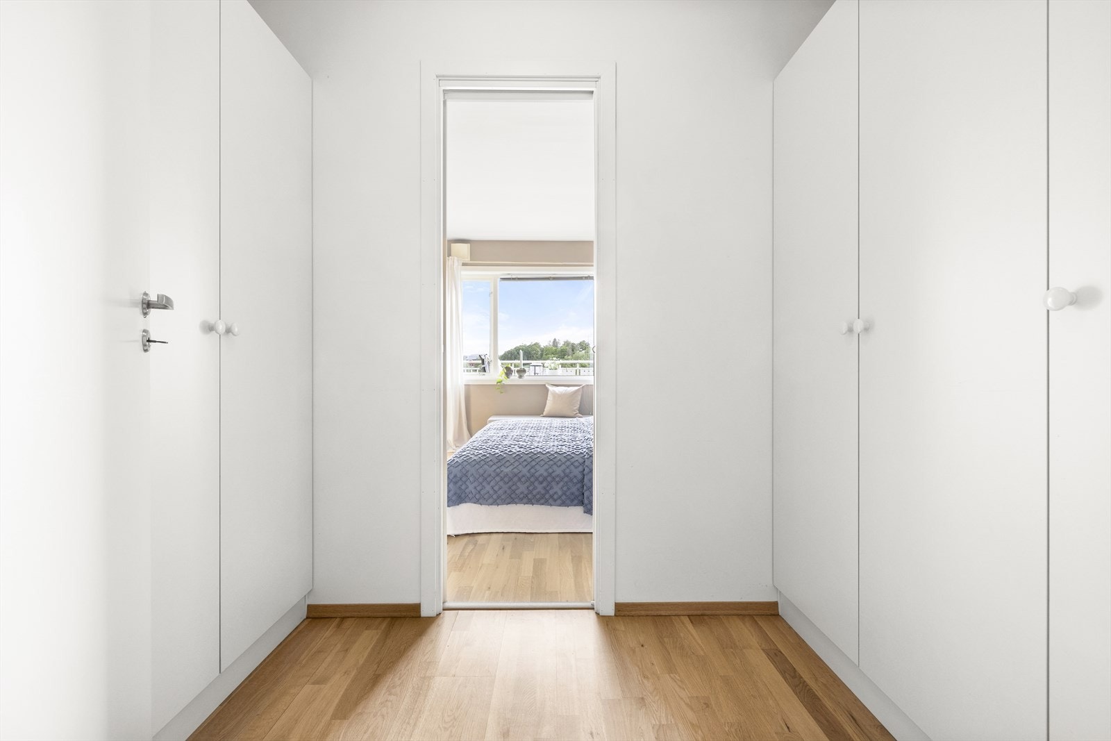 - Walk in/bod mellom soverom og bad - Galleribilde