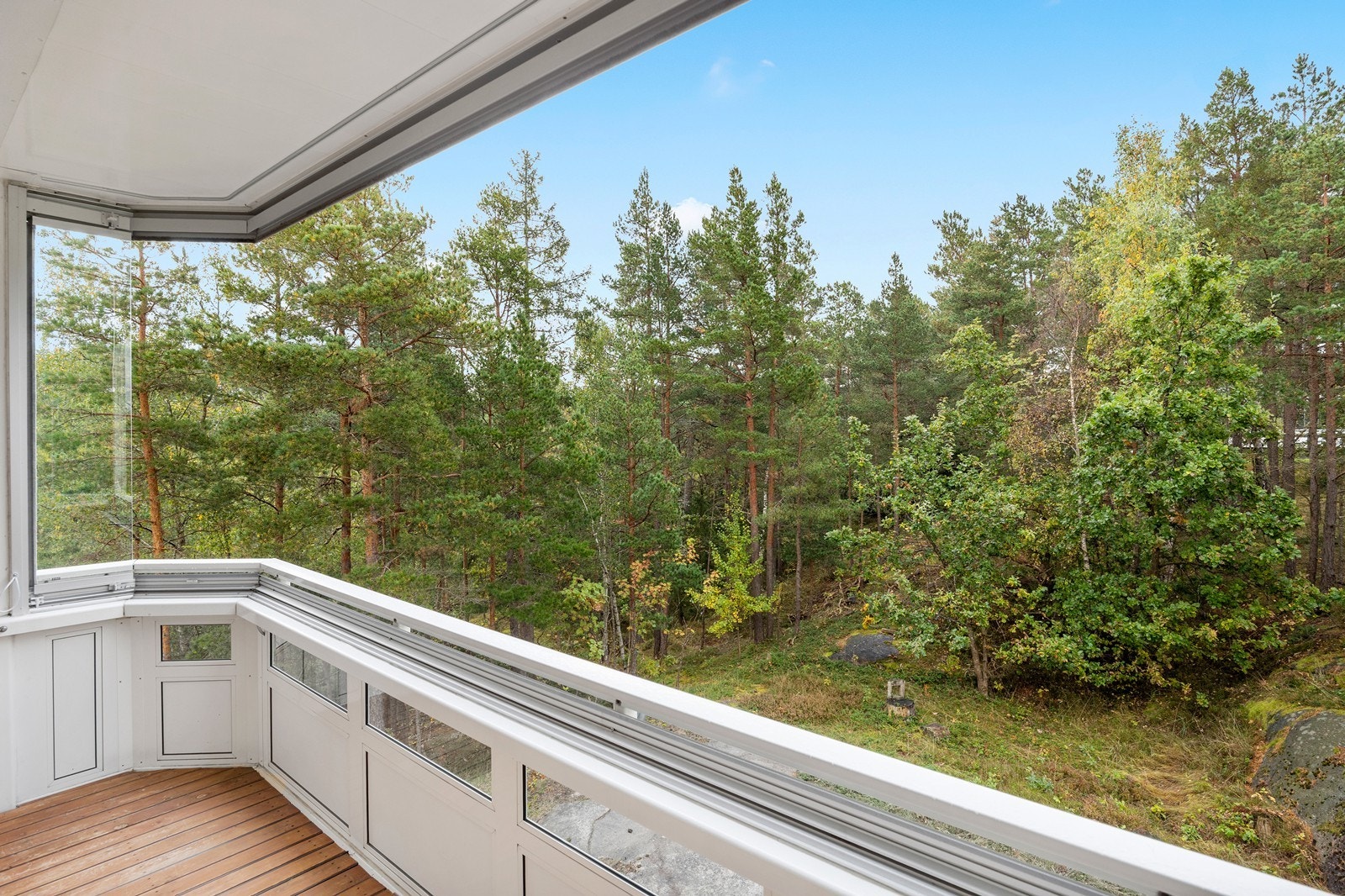 Naturskjønne omgivelser fra balkongen Galleribilde