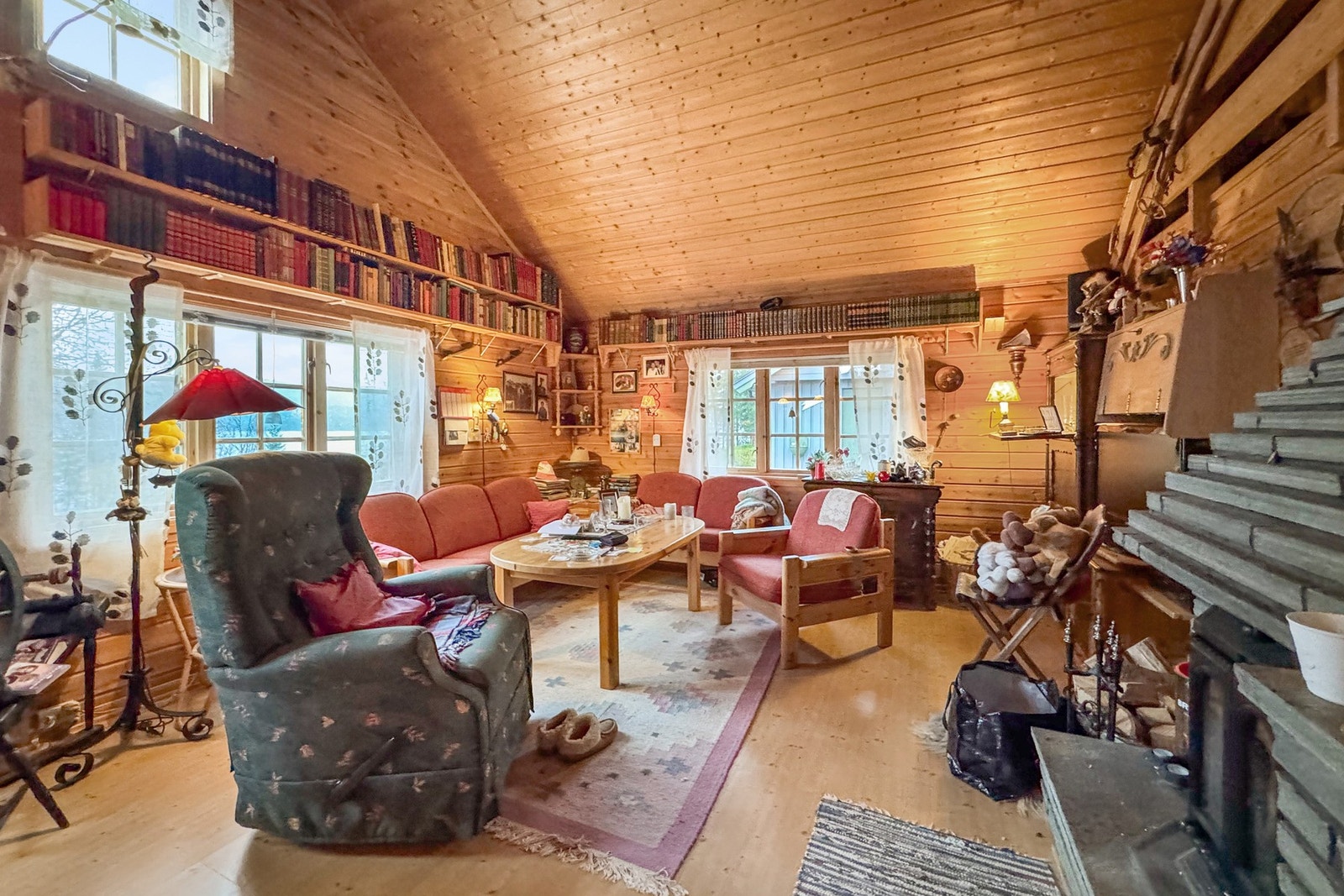 Det er god plass til sofagruppe Galleribilde