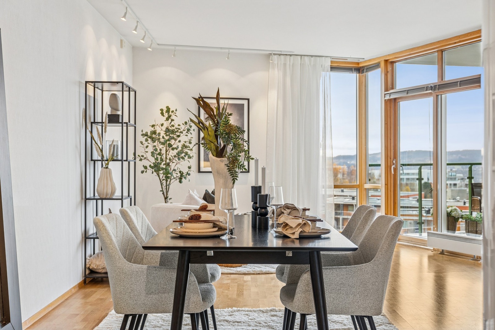 Blikkfanget i stuen er den storslåtte utsikten. Galleribilde