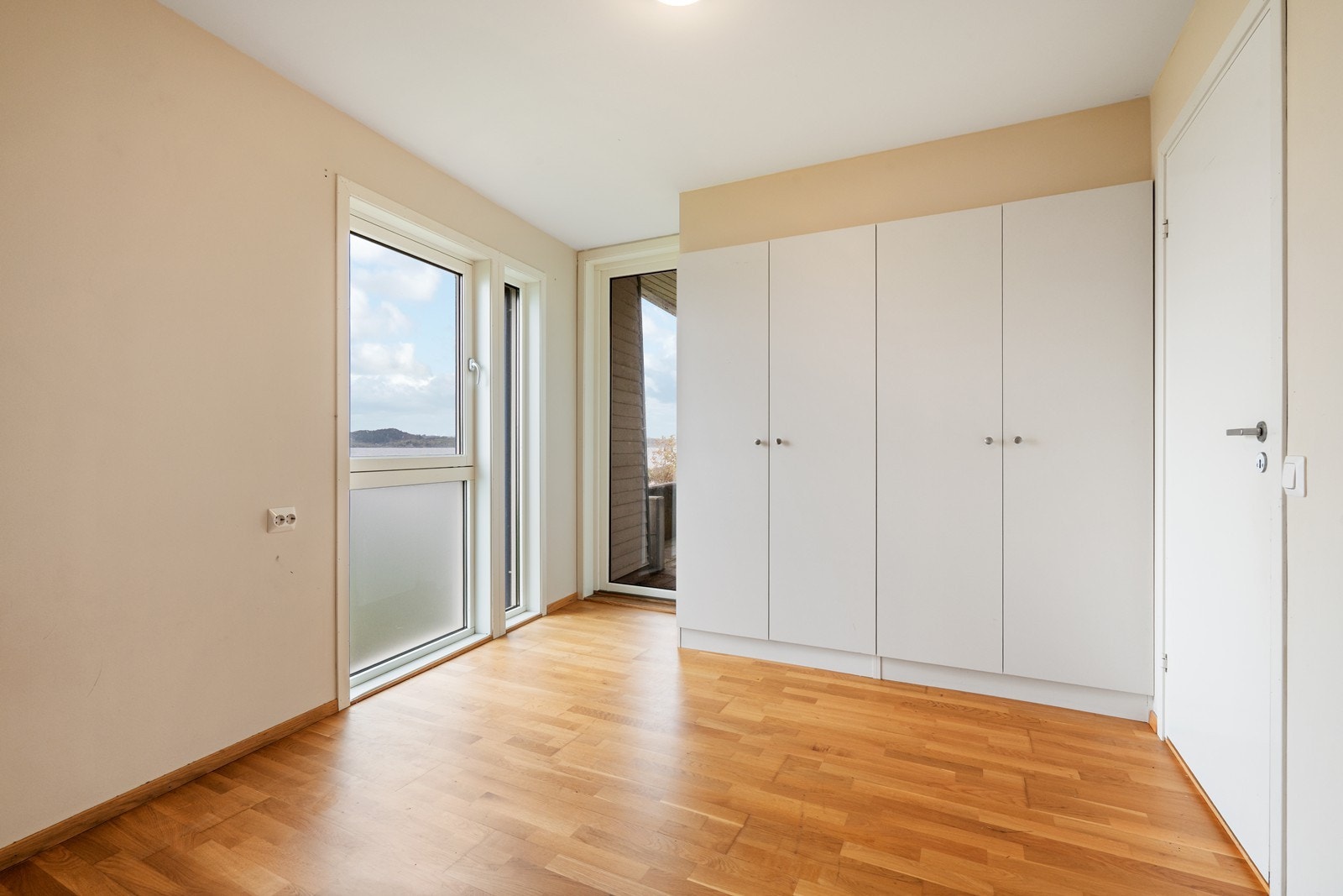 Soverom 1 (mot sjø) Galleribilde