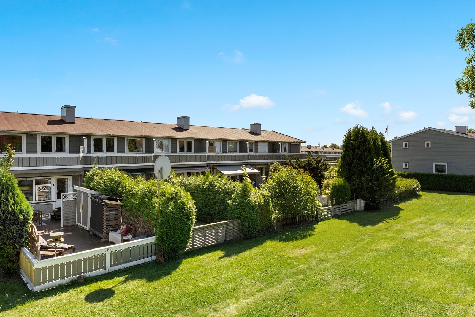 Attraktiv beliggenhet med nærhet til grøntområder og turmuligheter. Galleribilde