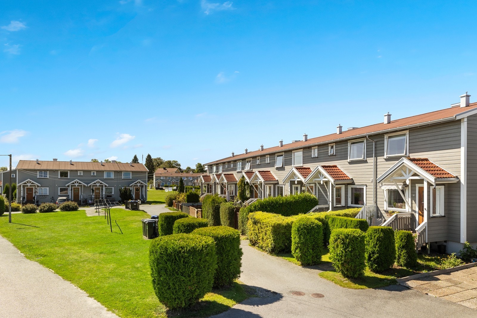 Barnevennlig og rolig nabolag med kort vei til skole og barnehage. Galleribilde