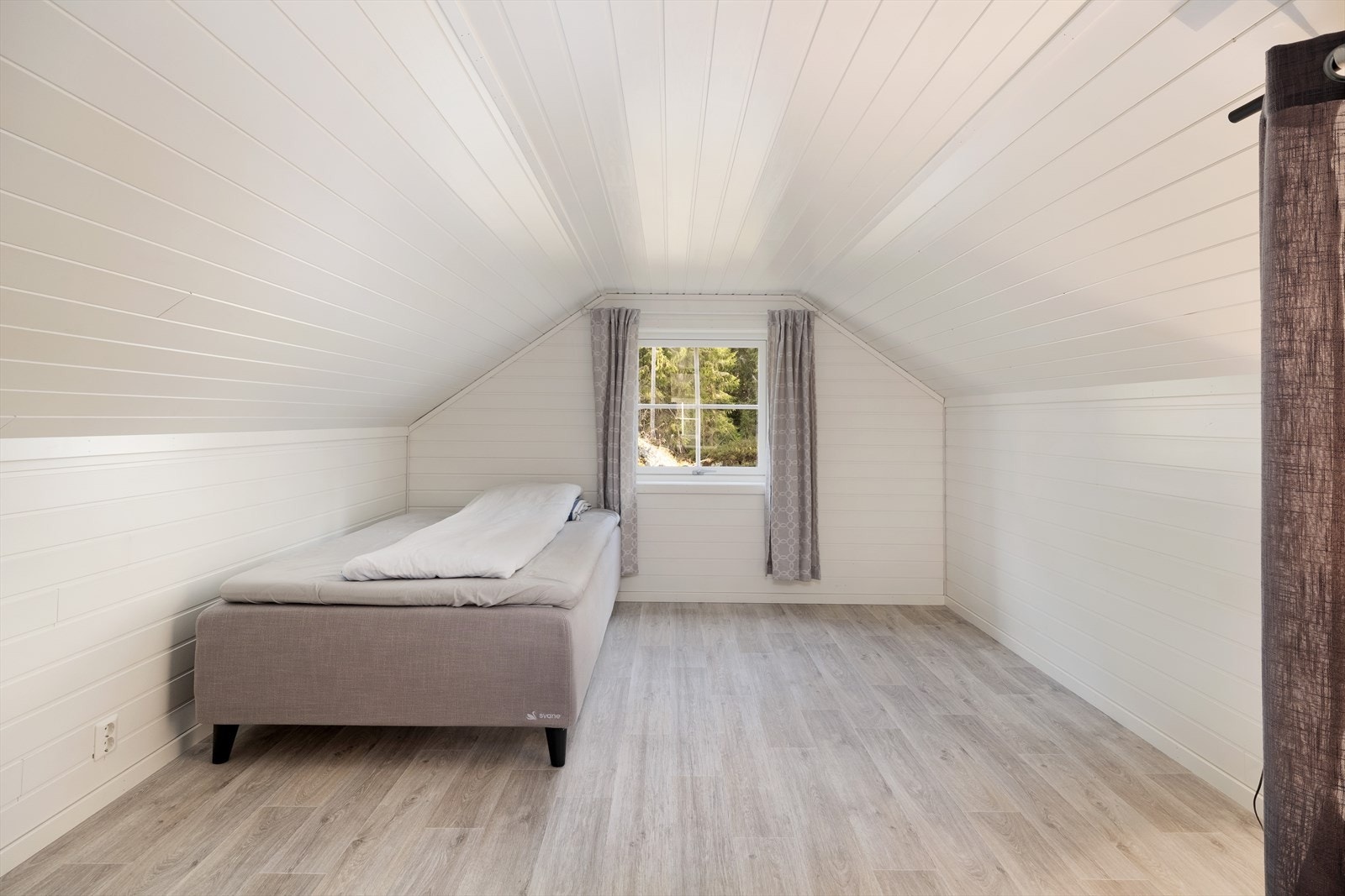 Soverom på hems. Galleribilde