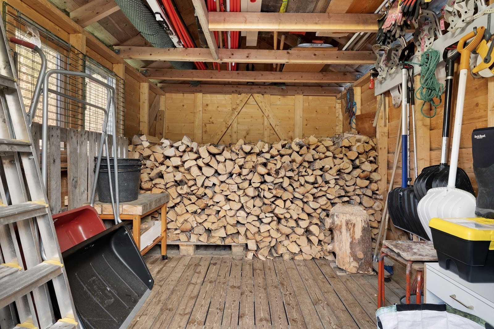 Utebod nr 2 har har også godt med lagringsplass. Galleribilde