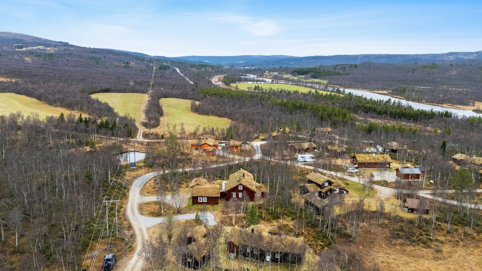 Om vinteren har man oppkjørte skiløyper like utenfor feltet som henger sammen med Røros sitt store løypenett. Galleribilde
