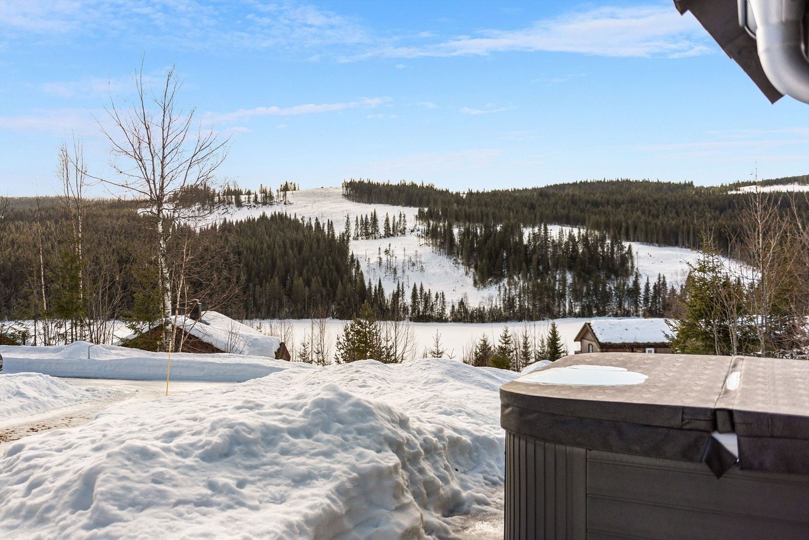 Spabad med hyggelig utsyn. Galleribilde