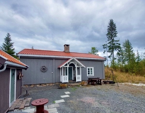 Koselig tun! Det er nytt tak her siden de første bildene ble tatt! Men Galleribilde