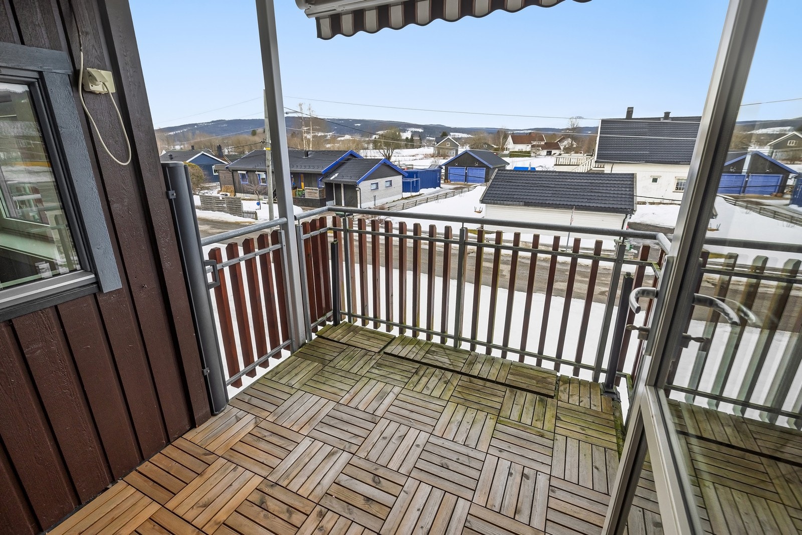 Balkongen er på ca. 5 kvm med plass til utemøblement. Galleribilde