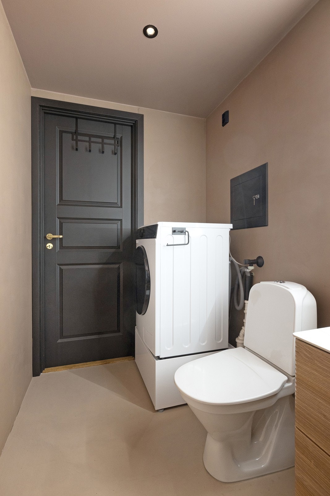 På badet er det også opplegg for vaskemaskin. Galleribilde