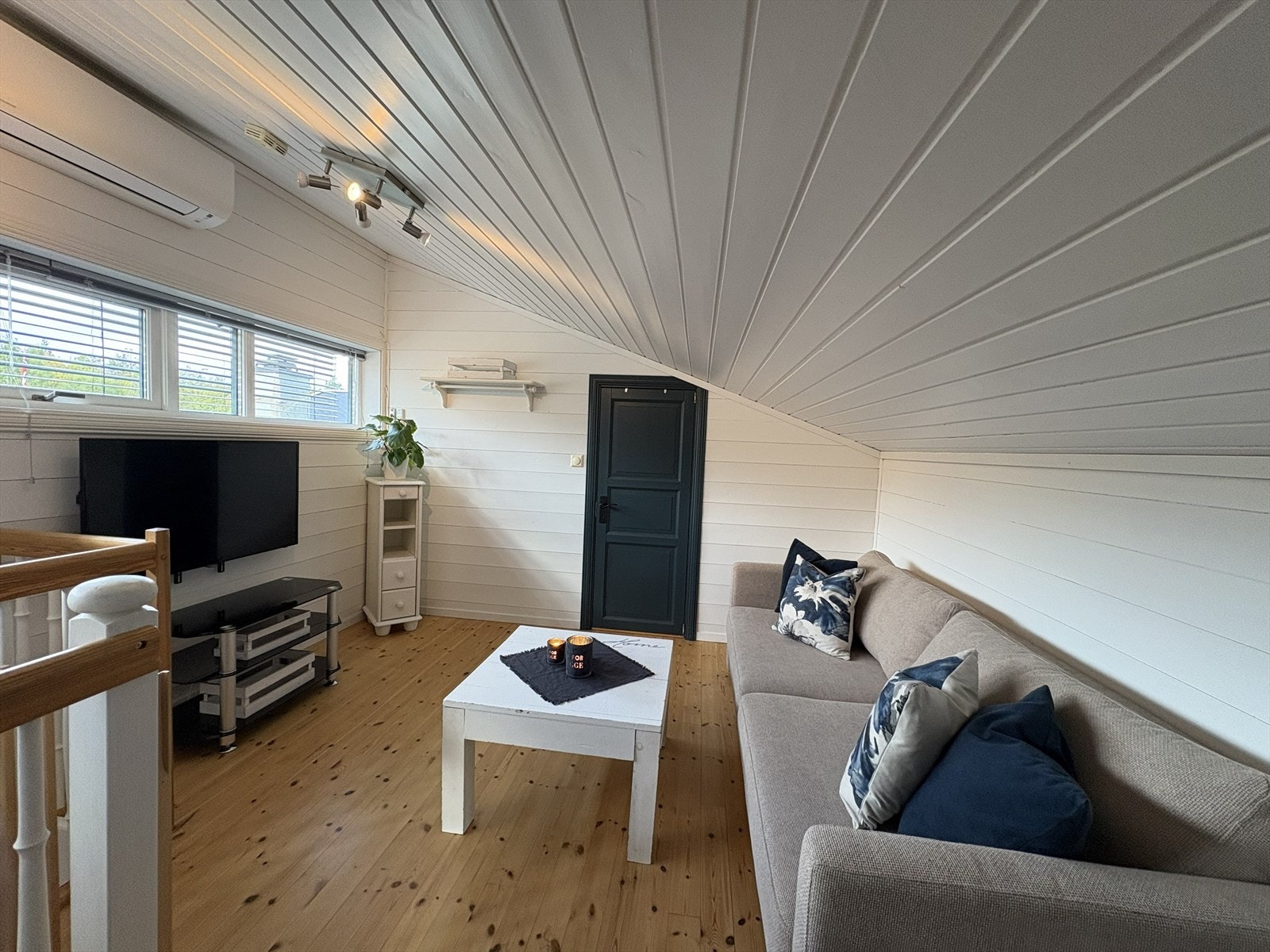 Loftstue Galleribilde