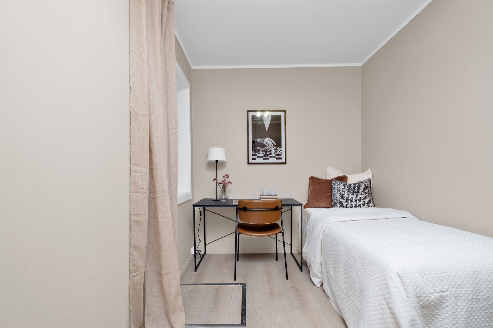 Soverom II egner seg godt som barnerom, gjesterom eller kontor Galleribilde