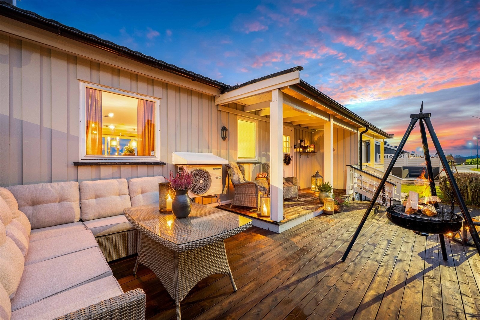 Her er det god plass til flere sittegrupper, hvor sola kan nytes Galleribilde