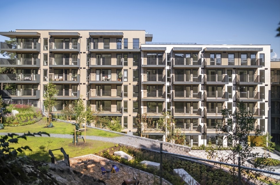 Fasade + lekeplass Galleribilde