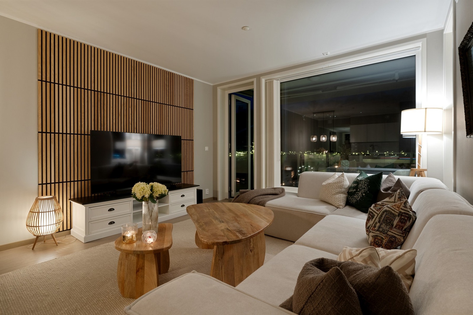 EIE Jessheim v/ Julie Fredheim Maudal har gleden av å presentere Haneborgenga 12 i Drøbak! Foto: Thomas Russ Arnestad Galleribilde