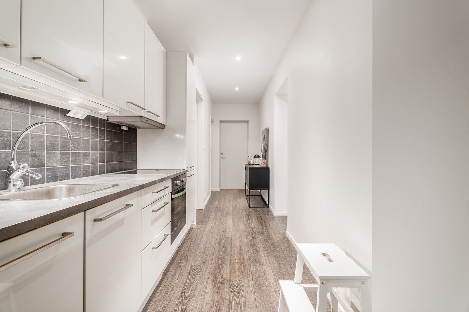 Kjøkken/gang. Galleribilde