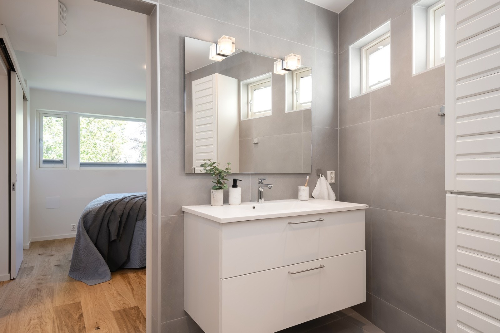 Bad tilknyttet masteravdeling. Galleribilde