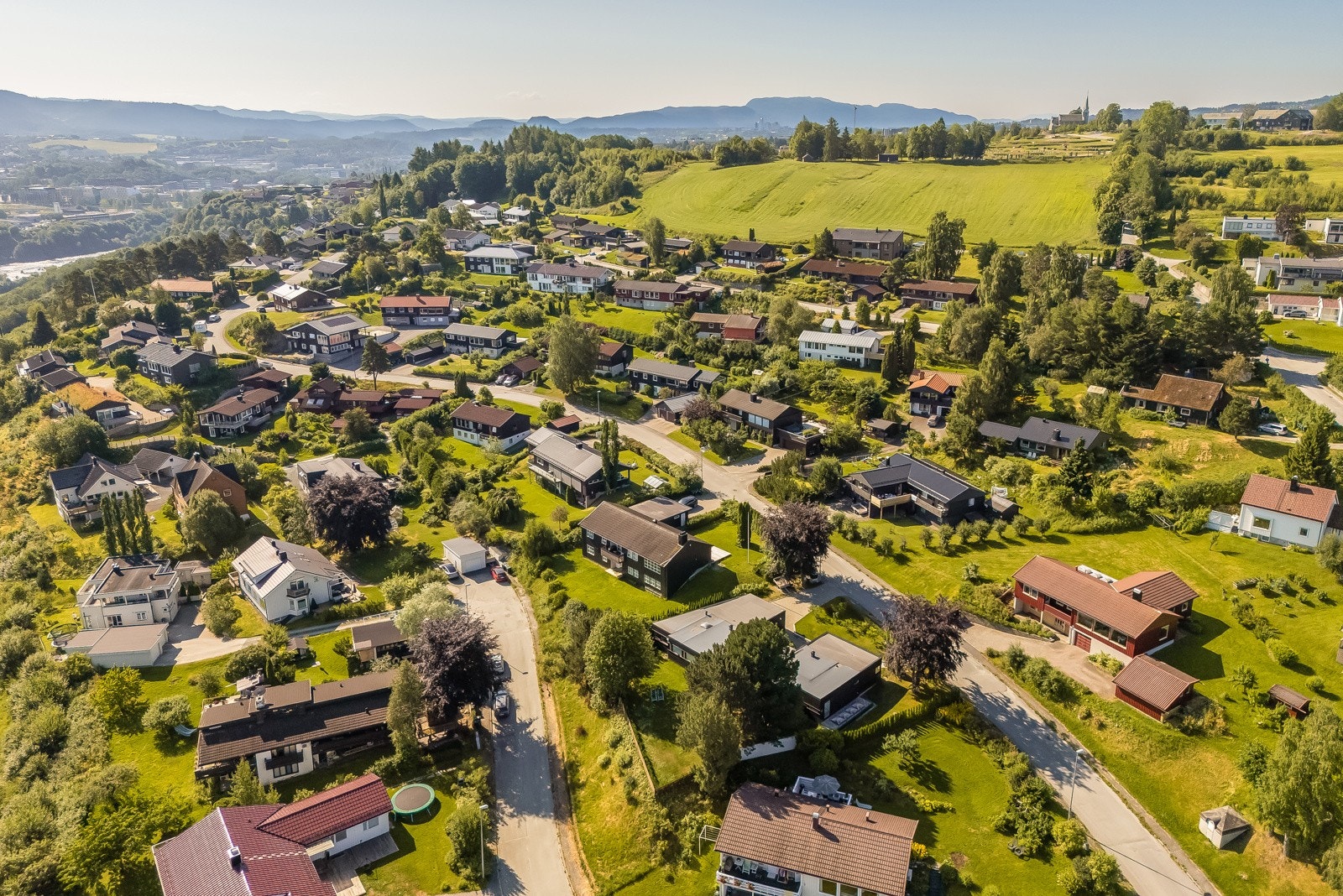 Viser boområdet i Breisynvegen og hvilken perle det er. Området ble opprinnelig etablert for ca 50 år siden. Galleribilde