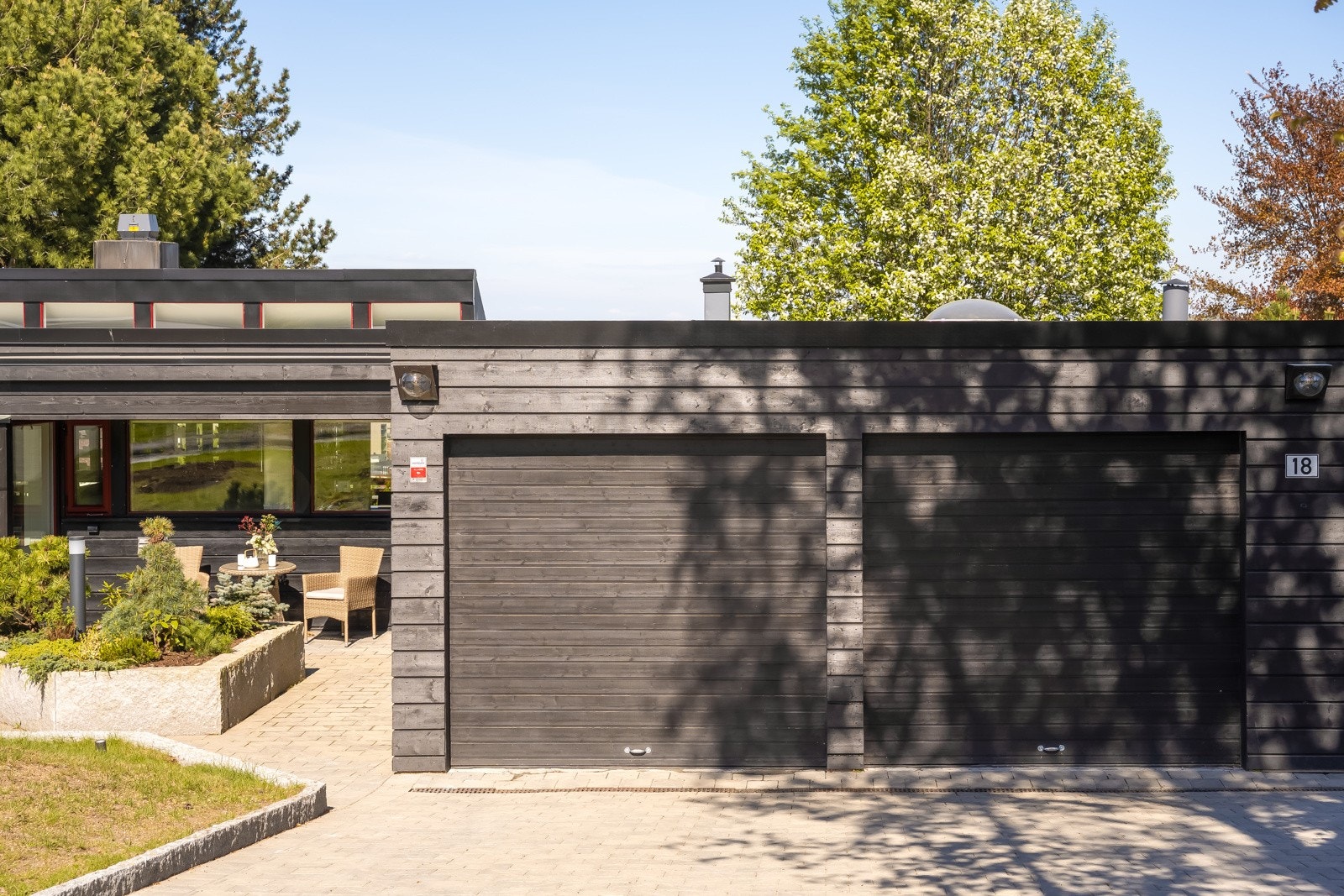 I dag er huset vernet i verneklasse C på arkitekturhistorisk grunnlag, som en av svært få såpass nye hus i Trondheim. Galleribilde