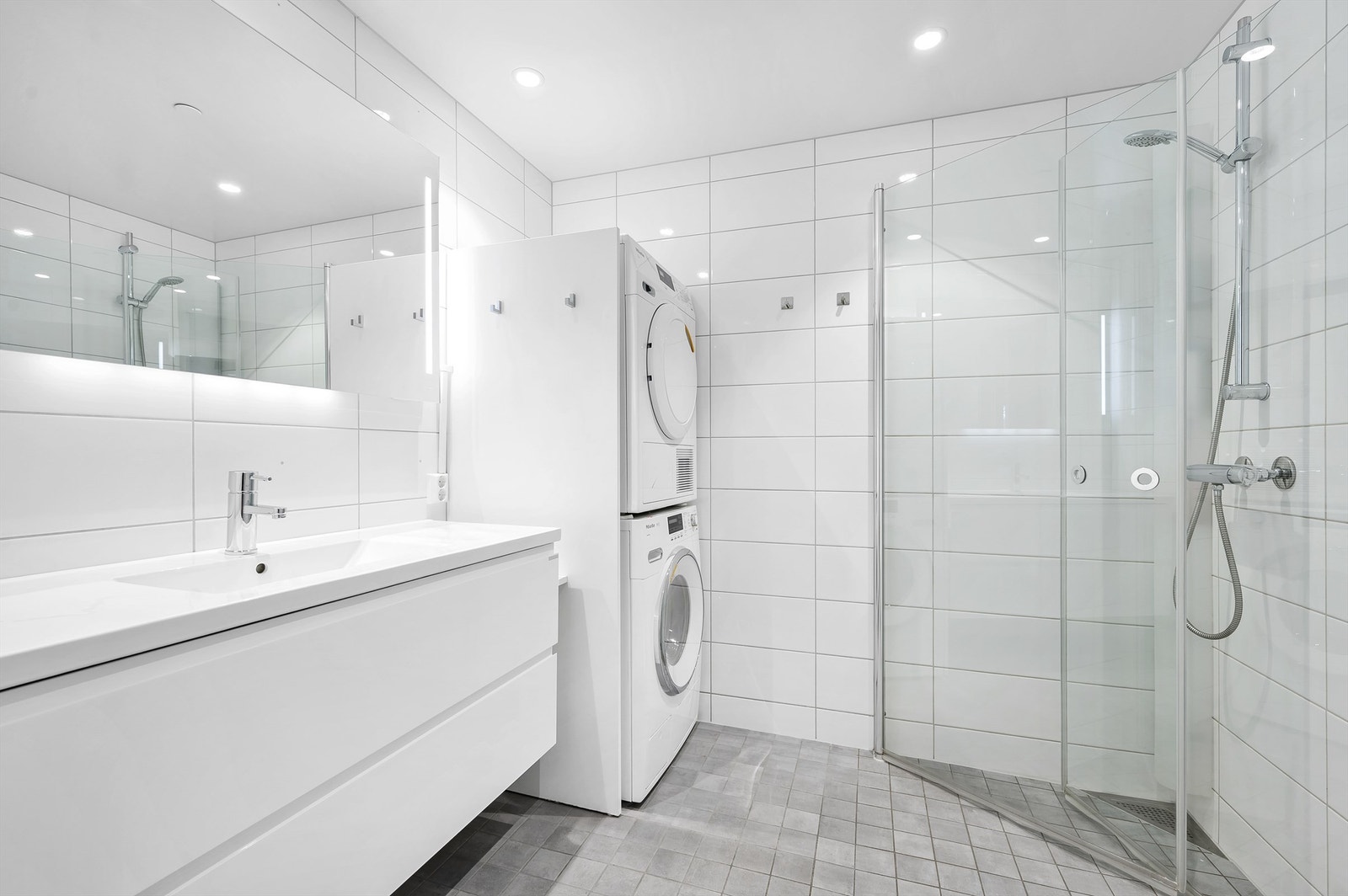 Flislagt bad Galleribilde