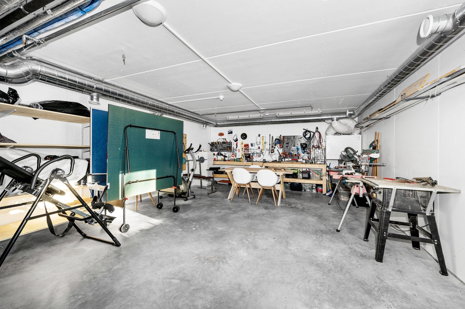 Felles godt utstyrt verksted som kan benyttes av beboerne Galleribilde