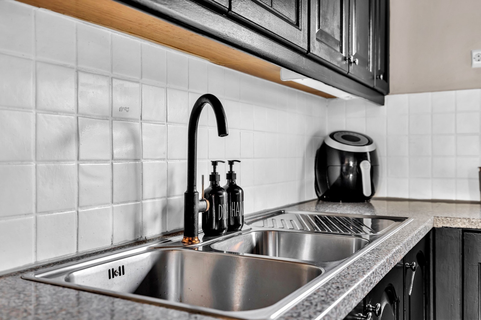 Kun de integrerte hvitevarene medfølger. Galleribilde