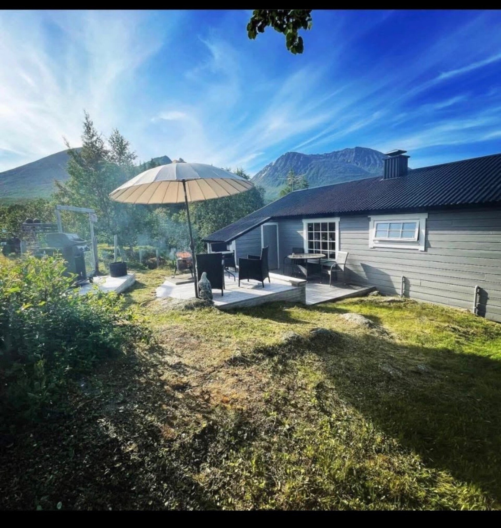 - Selgers egne bilder. Galleribilde