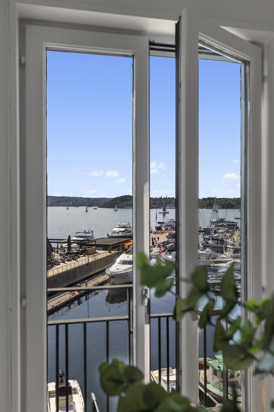 Utsikt fra spiseplassen. Galleribilde