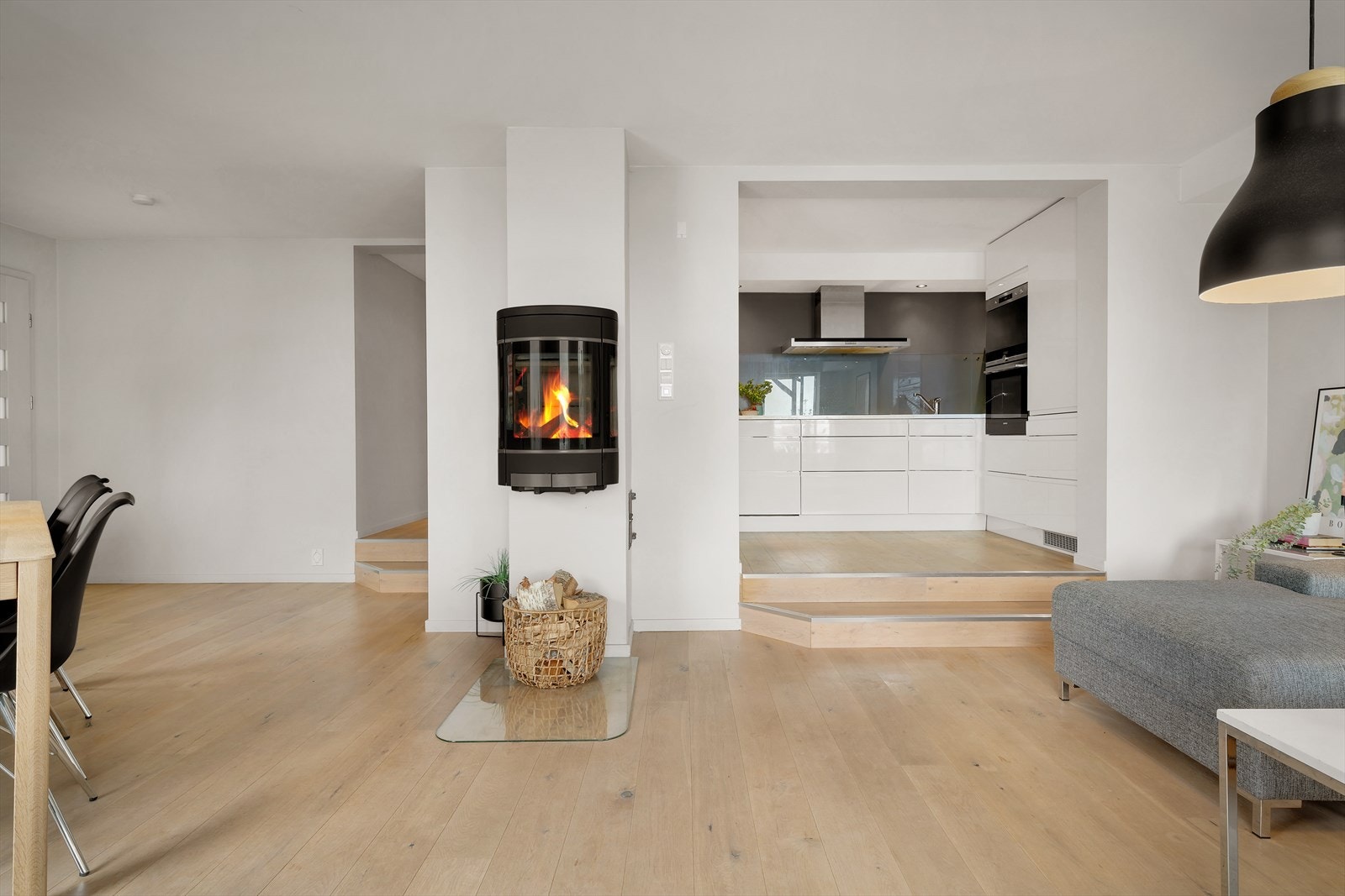 - Bor du i Kirkegaten får du det beste av to verdener - du har gangavstand til sentrumskjernen, samtidig som du har flotte turområder like utenfor døren - Galleribilde