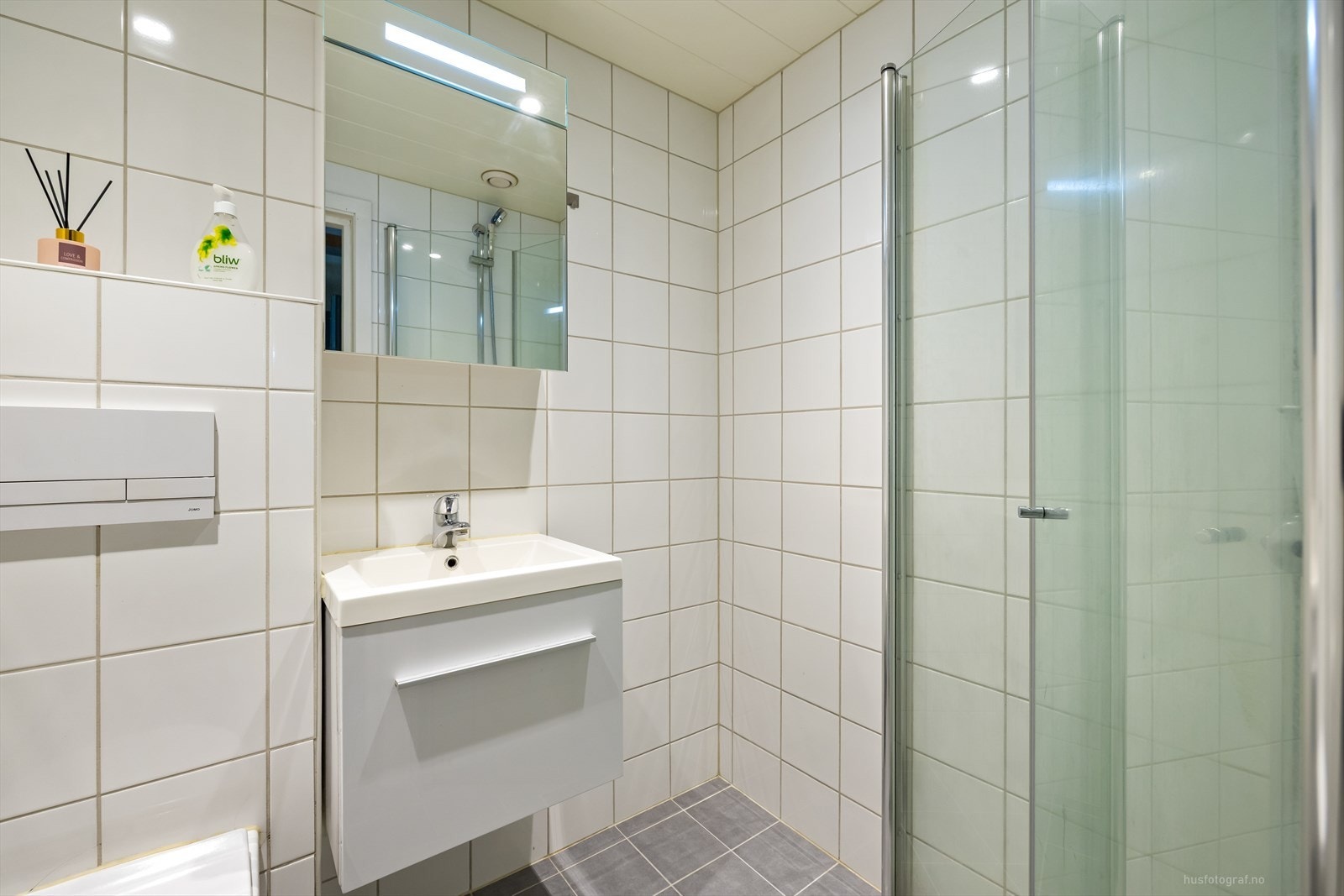 Innbydende baderom som ble pusset opp av borettslaget i 2011. Galleribilde