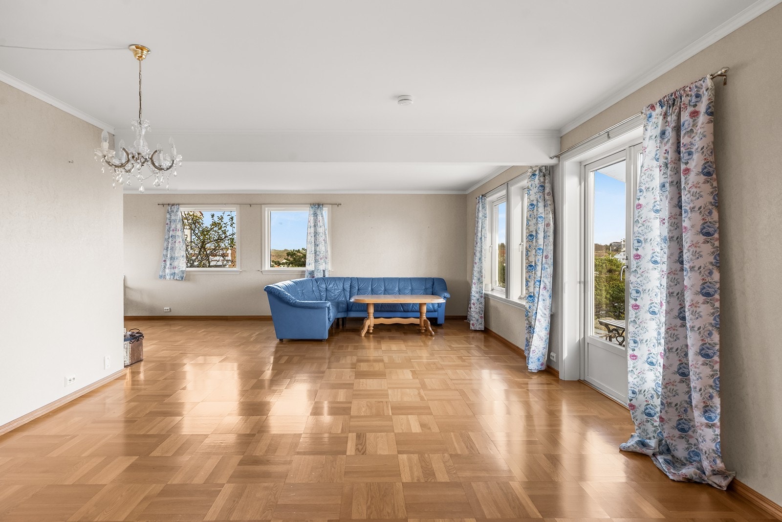 Det er vånnbåren varme i de fleste gulvene i første etasje Galleribilde