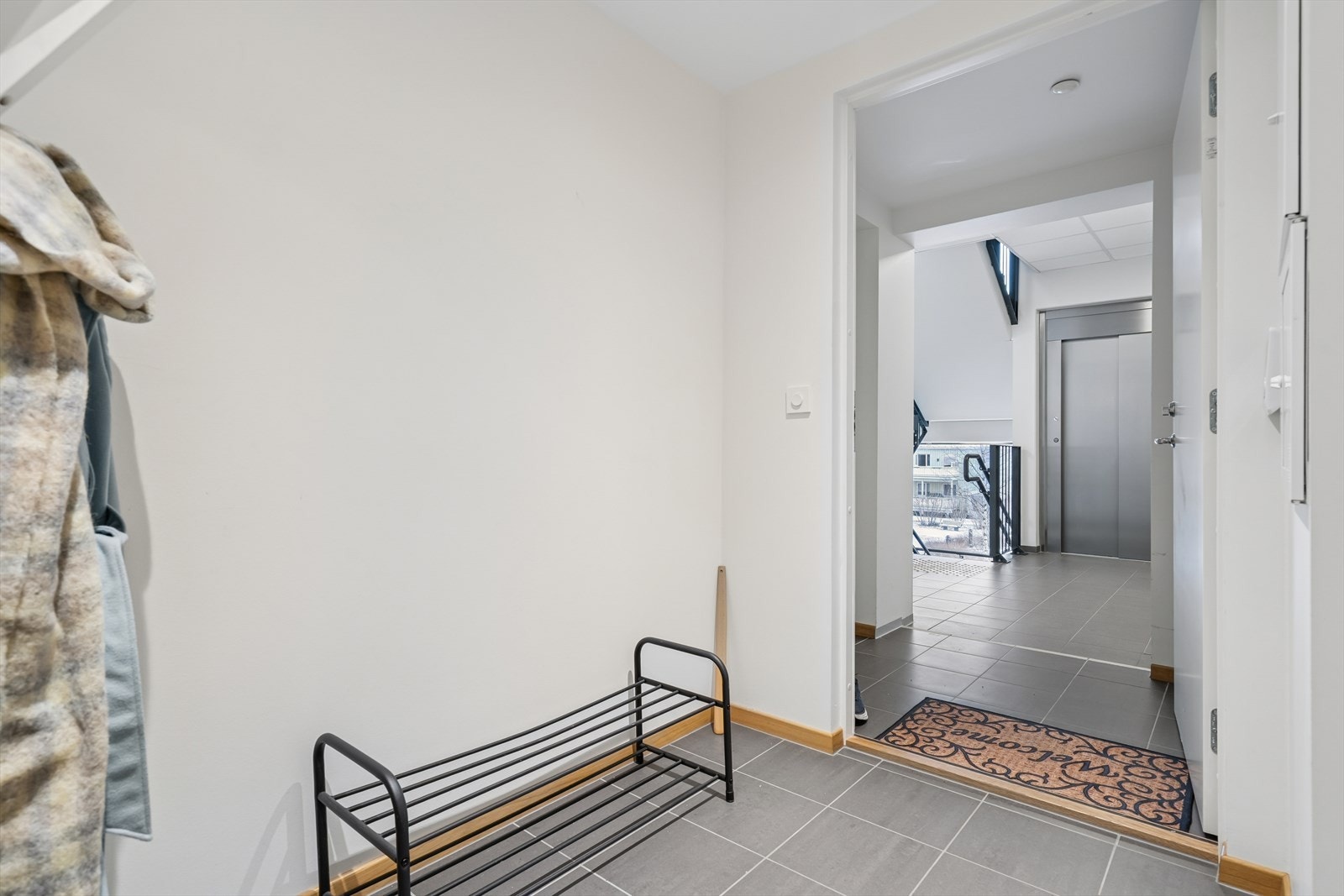 Med heisadkomst får du enkel og trappefri tilgang til leiligheten - For den som ønsker litt ekstra trim, er trappene et flott alternativ Galleribilde
