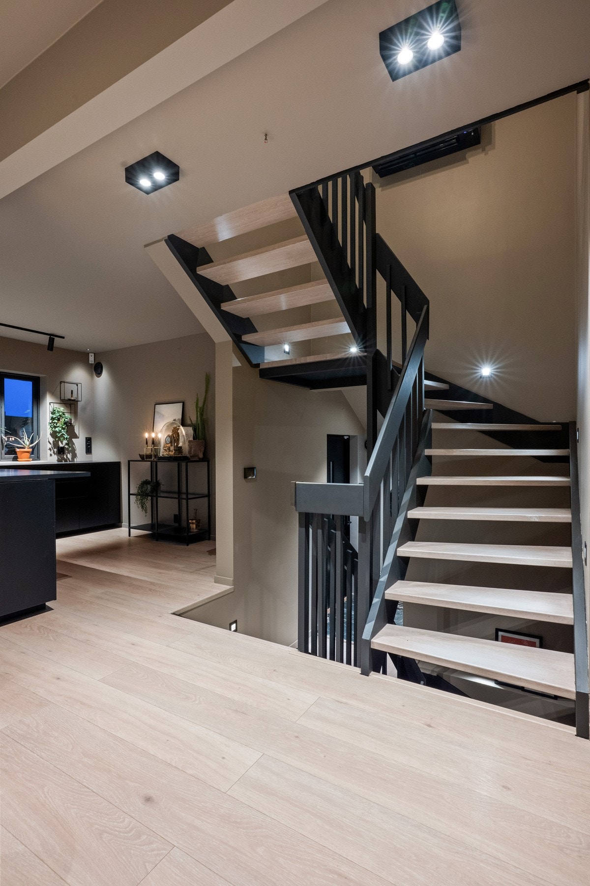 Huset går over to plan, pluss delvis innredet kjeller Galleribilde