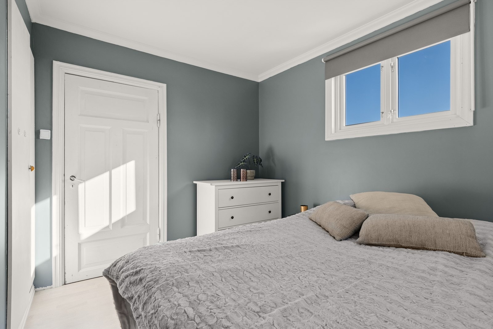 Soverommet er utstyrt med innebygd garderobeskap. Galleribilde