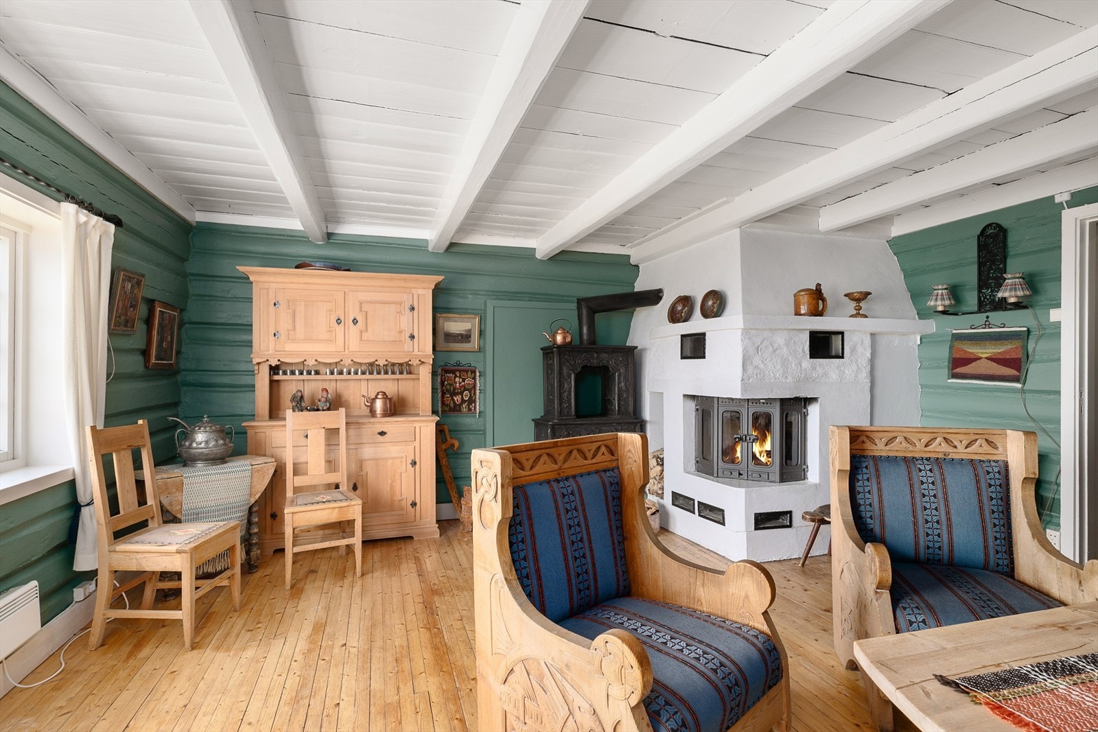 Vedfyring som oppvarming. Galleribilde